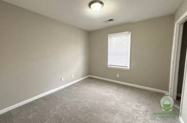 Main picture of 10 Stag St