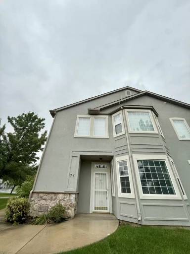 Main picture of 74 Courtyard Ln