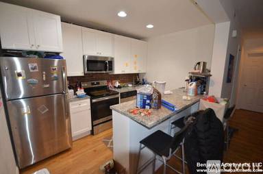 Main picture of 486 Massachusetts Ave