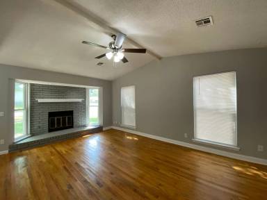 Main picture of 2909 S Narcissus Ave