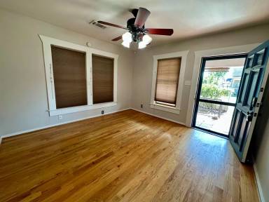 Main picture of 405 James St