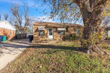 Main picture of 4504 S Drexel Ave