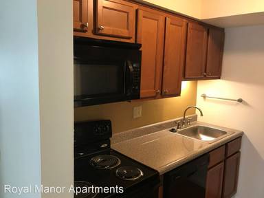 Main picture of Royal Manor Apartments