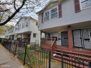Main picture of 253 Halladay St