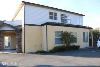 Main picture of 3943 Walnut Dr