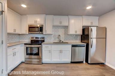 Main picture of 2431 E 10th St