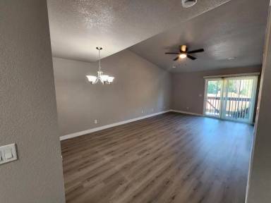 Main picture of 1823 Oakdale Rd