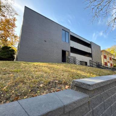 Main picture of 2343 B St