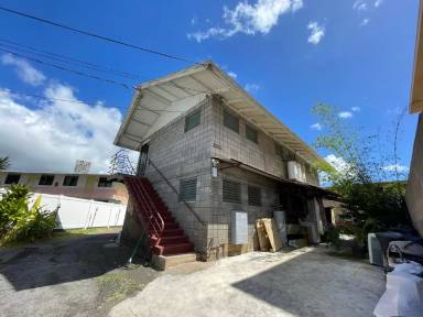 Main picture of 2550E Date St