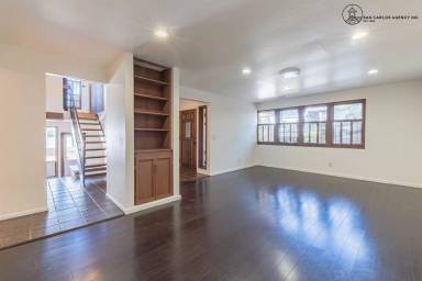 Main picture of 801 Parcel St