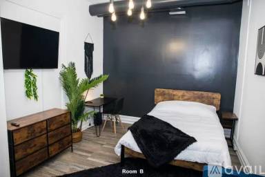Main picture of 1825 Madison Ave