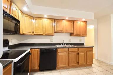 Main picture of 990 Northwestern Ave