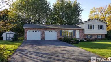 Main picture of 919 Hawthorne Ave