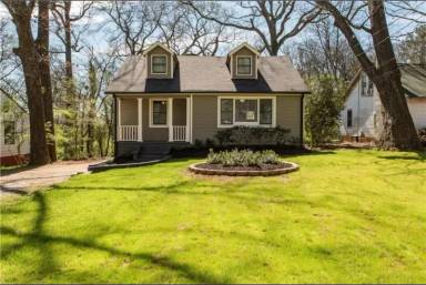 Main picture of 272 Hilltop Dr SW