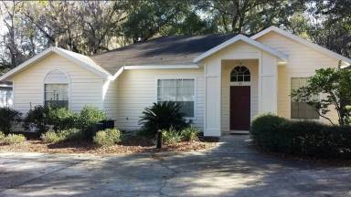 Main picture of 115 SW 25th St