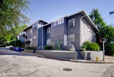 Main picture of 3356 Bellota Way