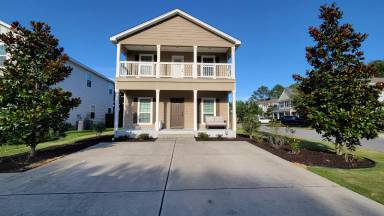 Main picture of 107 Mosaic Oaks Cir