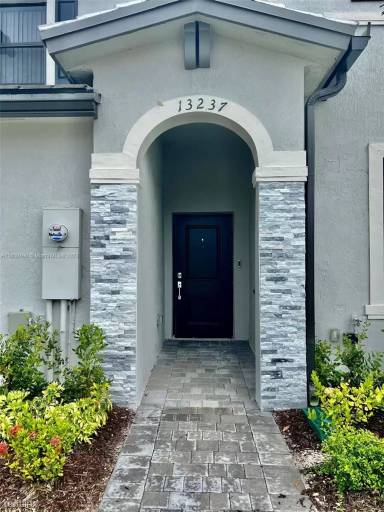 Main picture of 13237 SW 286th Ter