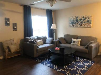 Main picture of 1212 Center St