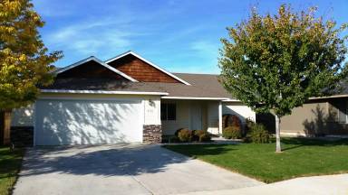 Main picture of 705 NE Quince Pl