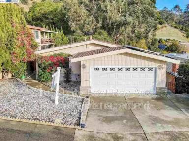 Main picture of 1740 Ganges Ave