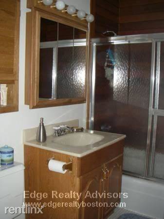 Main picture of 1742 Commonwealth Ave