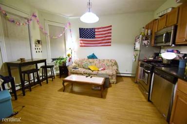 Main picture of 93 Hillside St