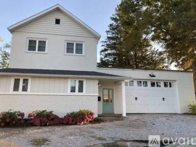 Main picture of 6042 Northwest Blvd