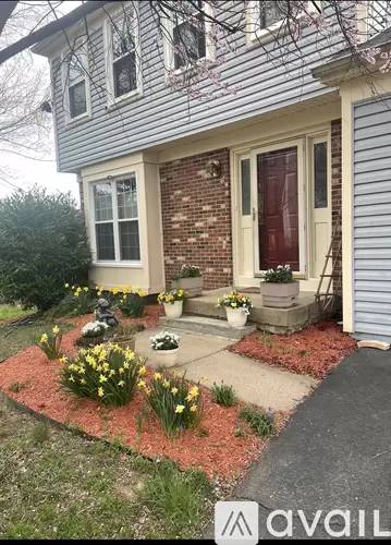 Main picture of 27 Newland Ct