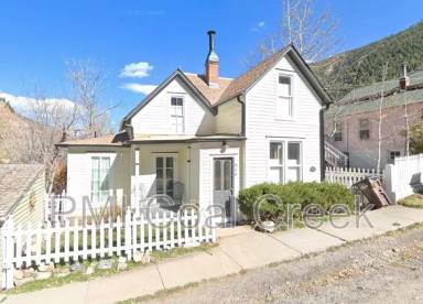 Main picture of 606 2nd St