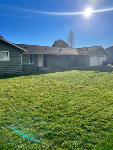 Main picture of 185 SW 3rd Ave