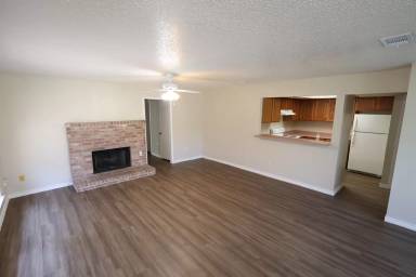 Main picture of 6714 Windrift Way