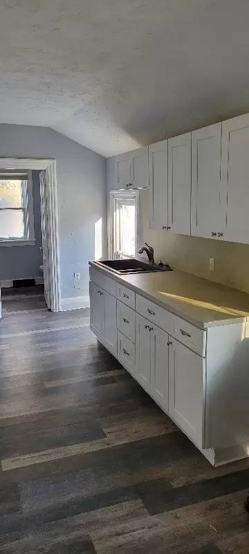 Main picture of 4 McCue Ave