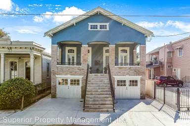 Main picture of 1437 Saint Andrew St