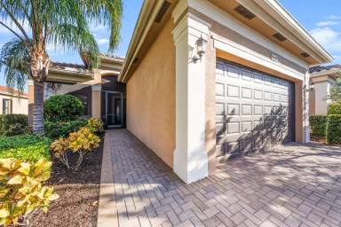 Main picture of 11652 Meadowrun Cir