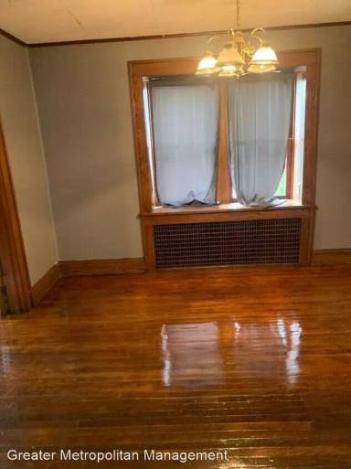Main picture of 157 E Jackson St