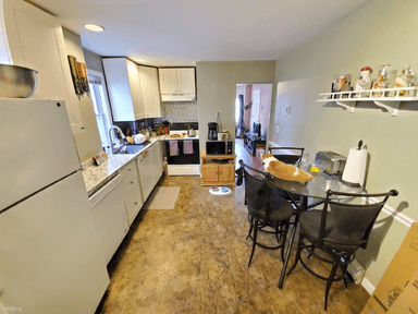 Main picture of 7 Dexter St