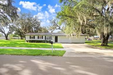 Main picture of 38030 9th Ave
