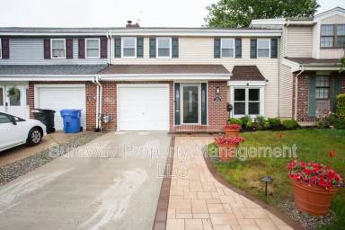 Main picture of 204 Charing Way