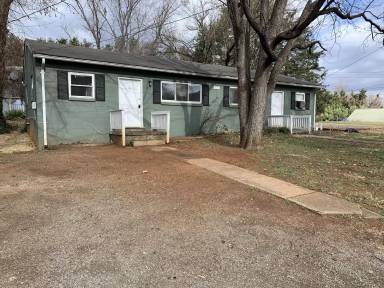 Main picture of 901 Rives St