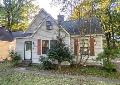 Main picture of 705 S Graham St