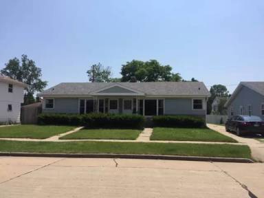 Main picture of 631 E Longview Dr