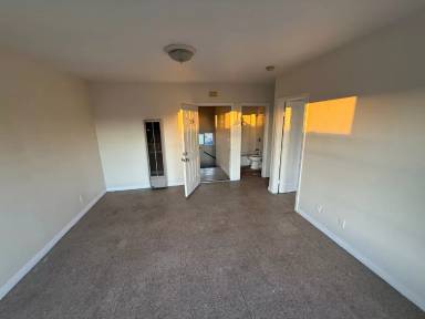 Main picture of 5164 Imperial Ave