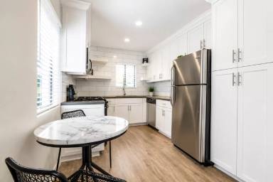 Main picture of 1102 30th St