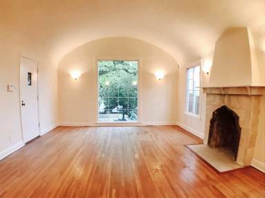 Main picture of 363 N Alfred St