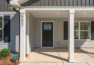 Main picture of 805 E Mills Dr