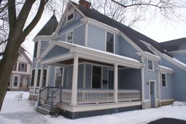 Main picture of 53 W Main St