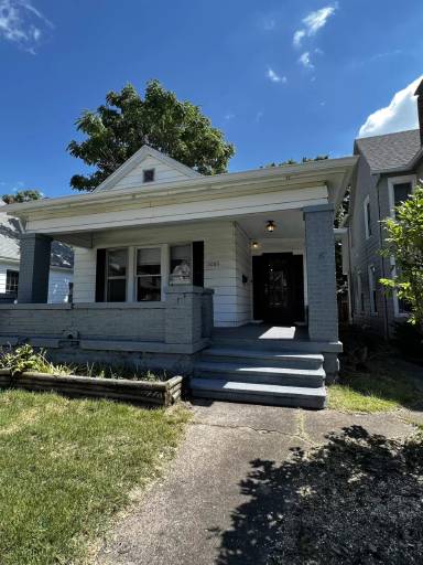 Main picture of 2005 N 8th St