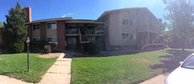 Main picture of 4955 Moorhead Ave