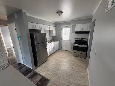 Main picture of 12 Mary Ann Ct